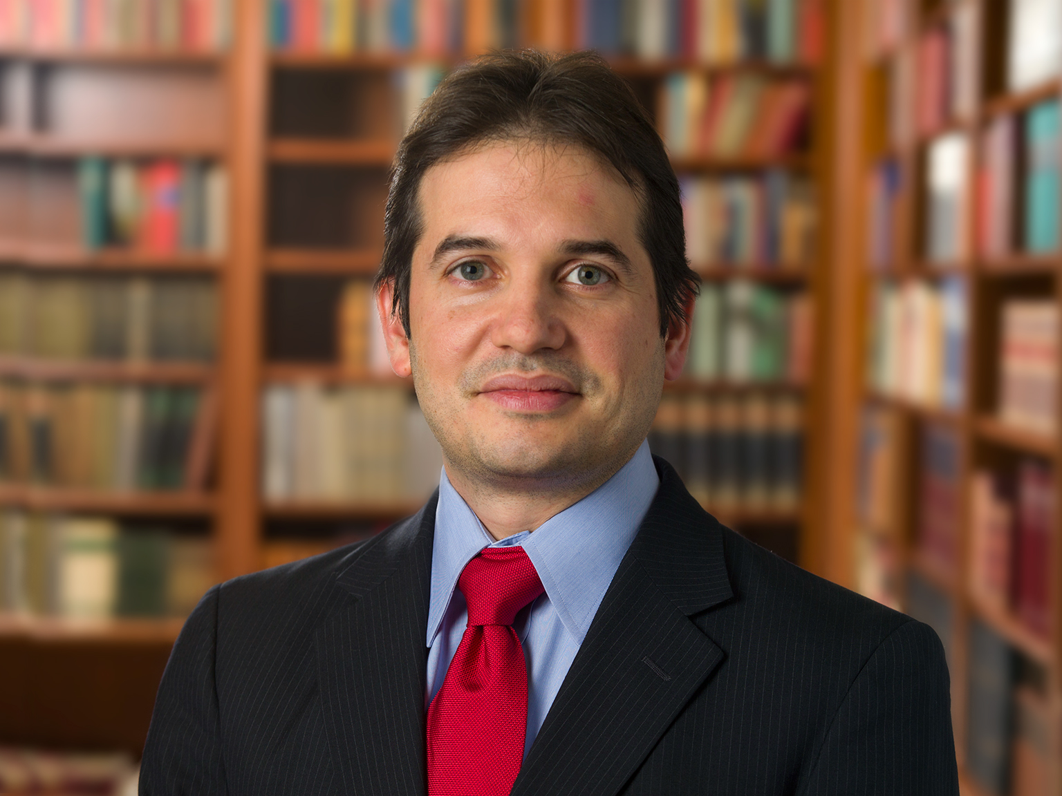 This is a profile image of Roberto Uchoa